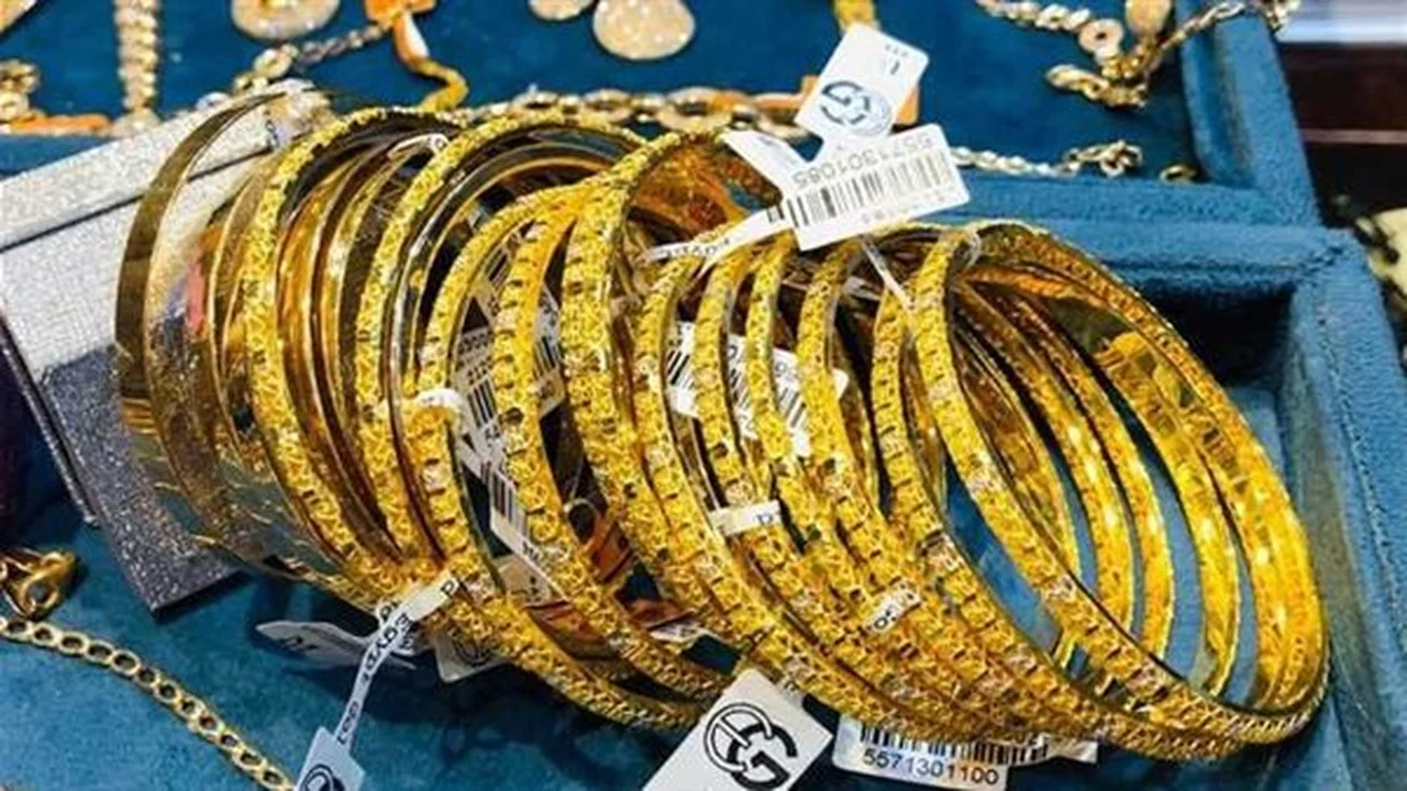 تراجع طفيف في أسعار الذهب وعيار 21 يسجل 7190 جنيهاً في المعاملات